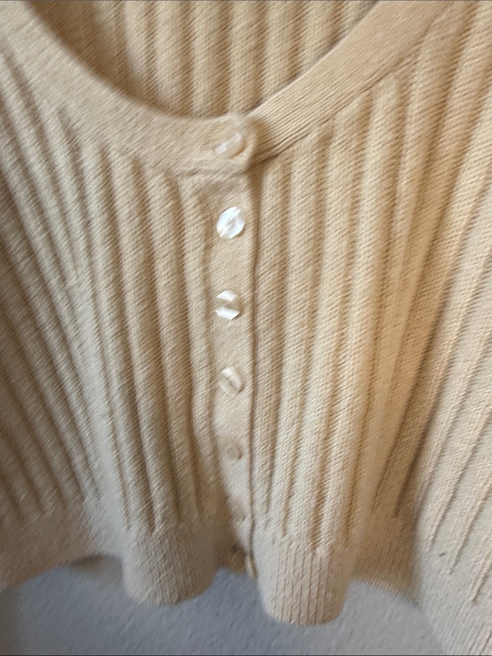 Abercrombie & Fitch Cream Ribbed Cropped Button-Front Cardigan Size S - Picture 4 of 4